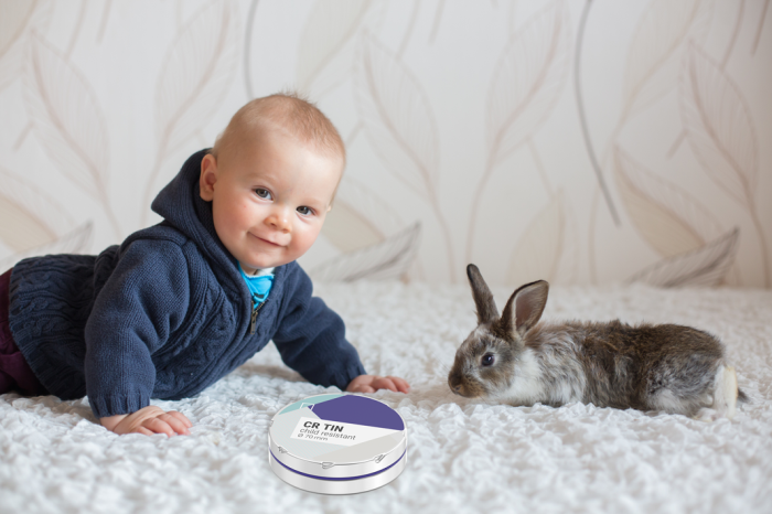 CR tins keep children and pets safe